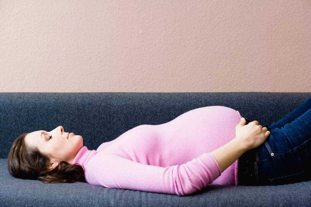 每5-6分钟一次的宫缩，意味着分娩过程中的关键时刻
